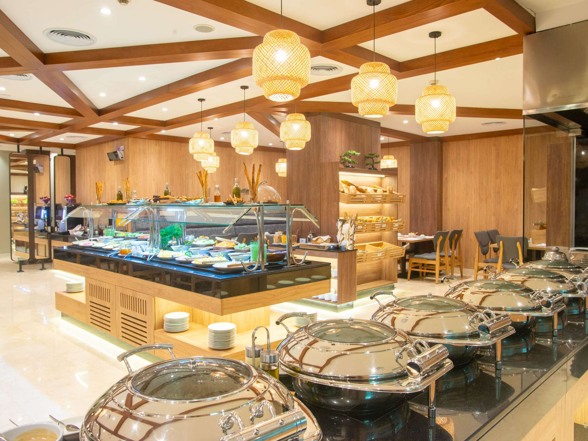 6600_br_01_p_2048x1536