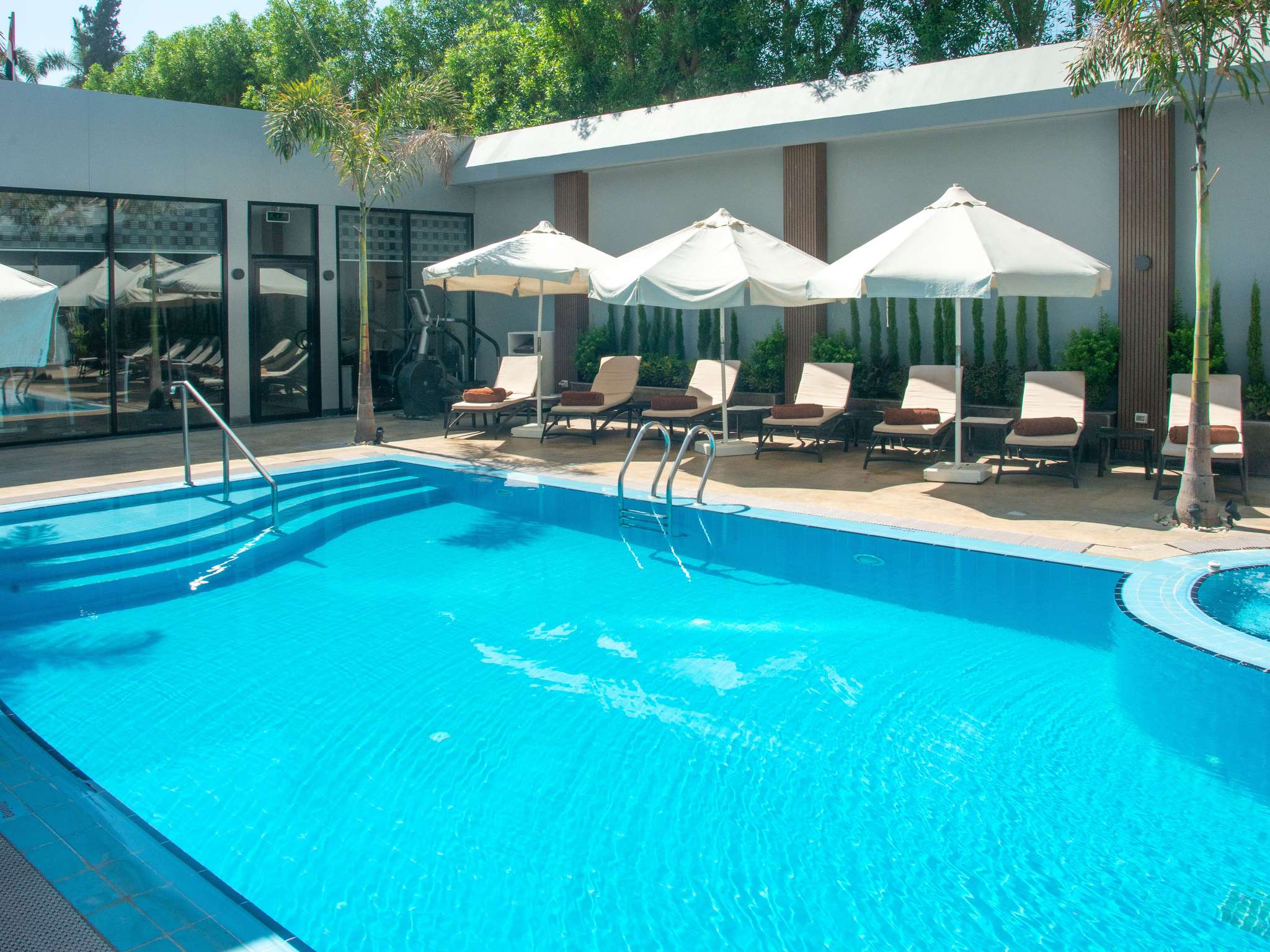 6600_ho_06_p_2048x1536