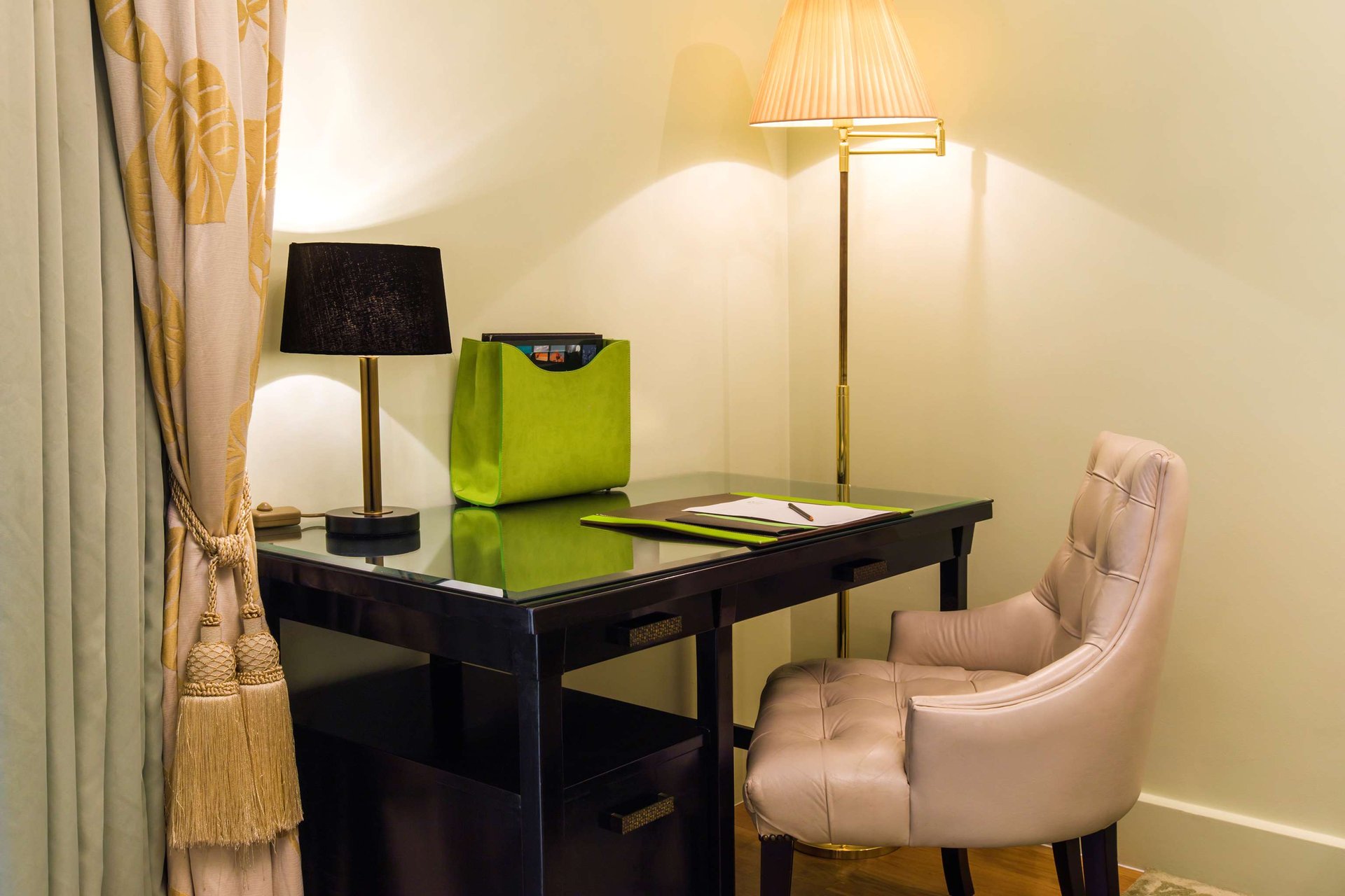 7e28ce6d2c88-73655567_4K