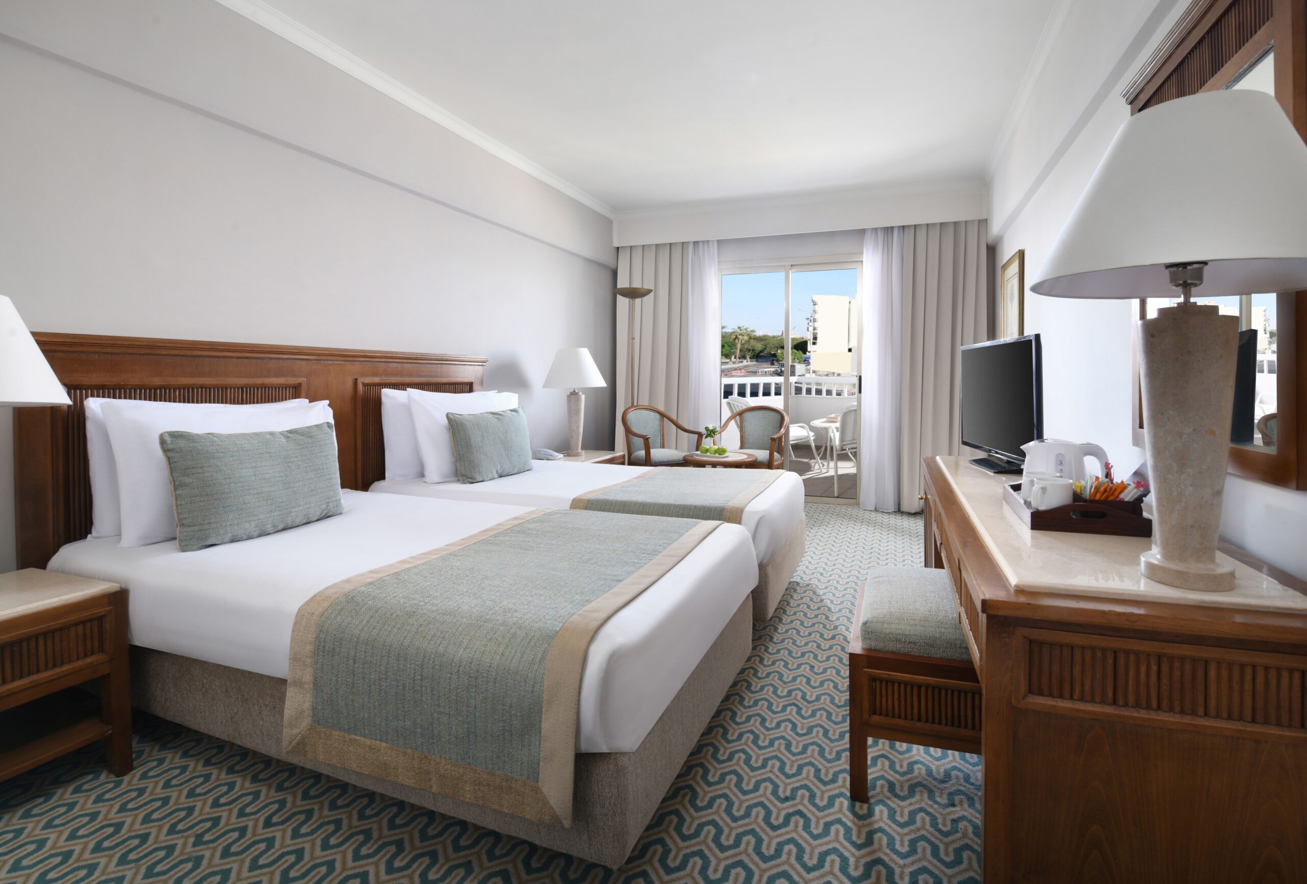 Twin-Bed---Street-View-2021123015