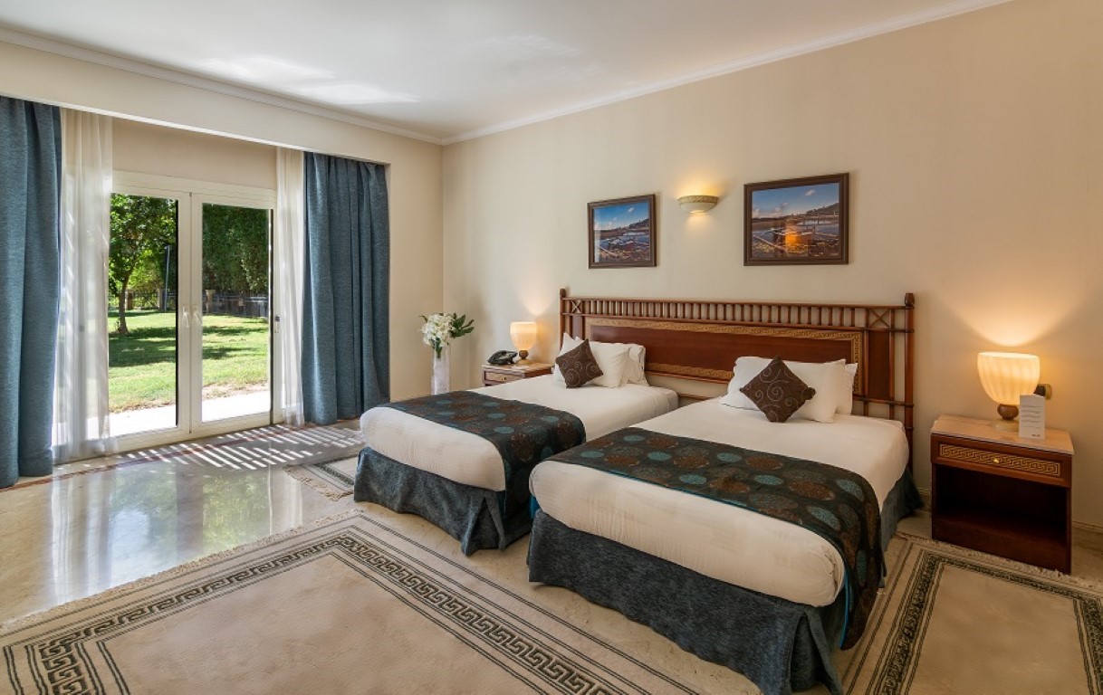 jolie-ville-hotel-spa-kings-island-luxor-gallery-new-rooms-deluxe-room-nile-view-6