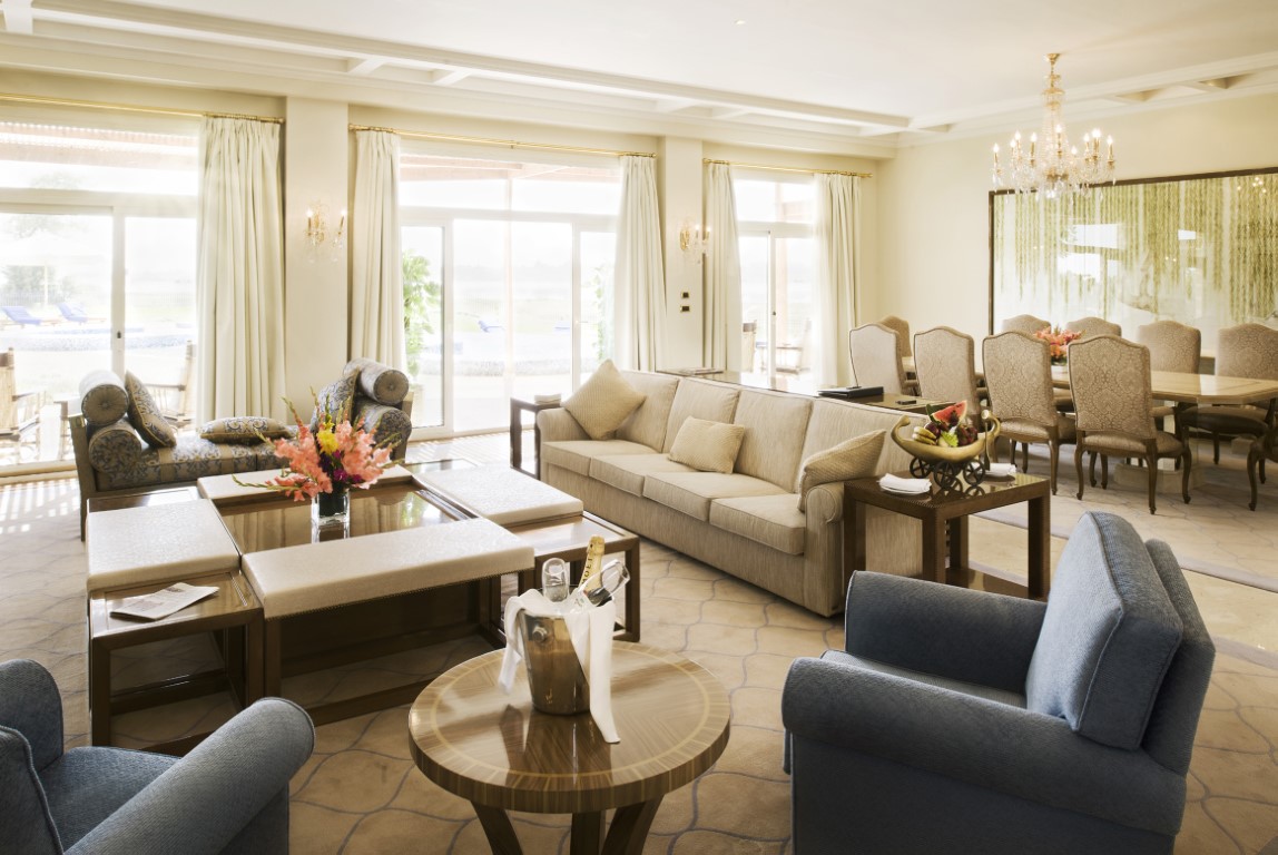 jolie-ville-hotel-spa-kings-island-luxor-gallery-new-villas-living-room